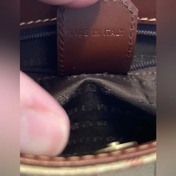 Authentic small Burberry Tote - Picture 13 of 16